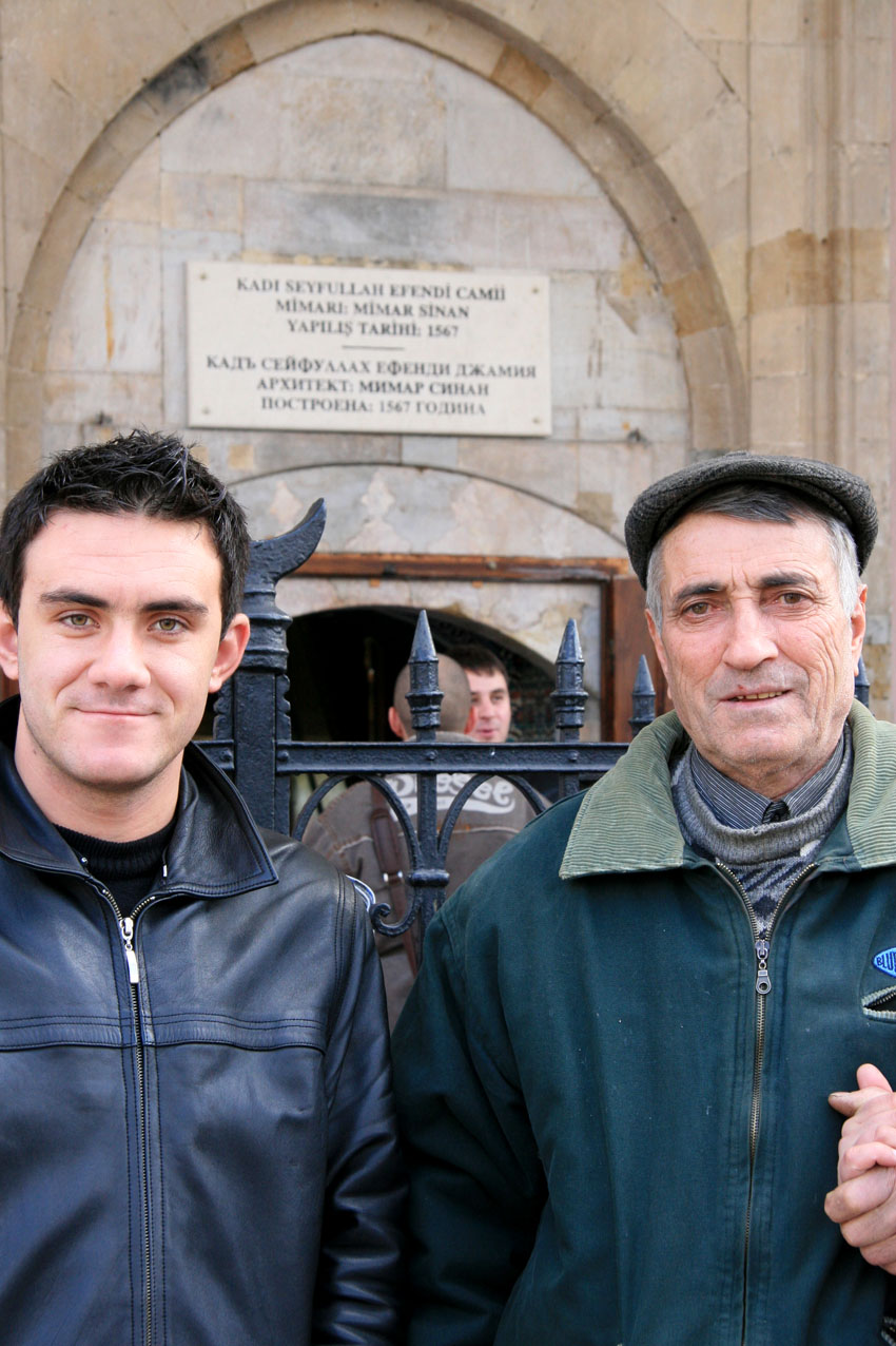 Padre e hijo en la mezquita de Sofía